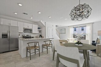 4915 1st Ave E in Bradenton, FL - Building Photo - Building Photo