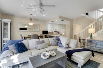 6 Oakleaf Ct in Jupiter, FL - Building Photo - Building Photo