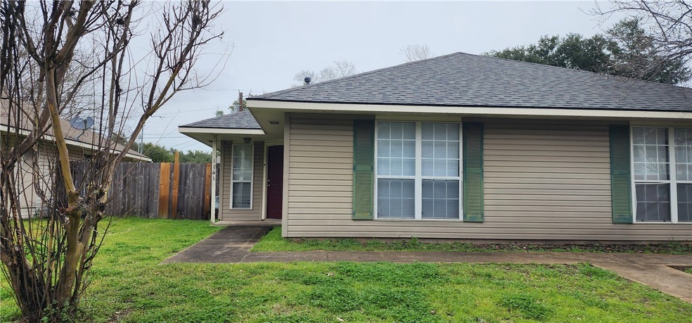 1141 Oney Hervey Dr in College Station, TX - Building Photo
