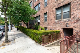 645 W 239th St in Bronx, NY - Building Photo - Building Photo