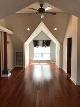 2200 Girard Ave S, Unit #2 in Minneapolis, MN - Foto de edificio - Building Photo