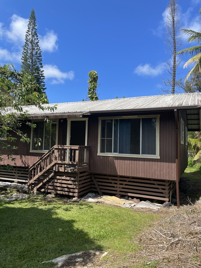 property at 15-2737-2737 Aku St