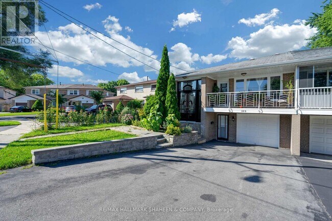 103 Fontainbleau Dr in Toronto, ON - Building Photo - Building Photo