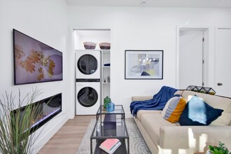 2354 E Poppy St in Long Beach, CA - Building Photo - Building Photo