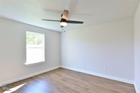 2323 S 18th St photo'