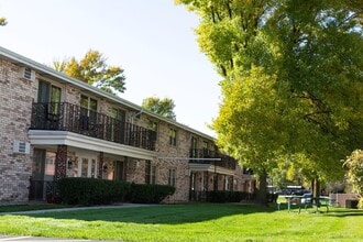 Oakview in De Pere, WI - Foto de edificio - Interior Photo