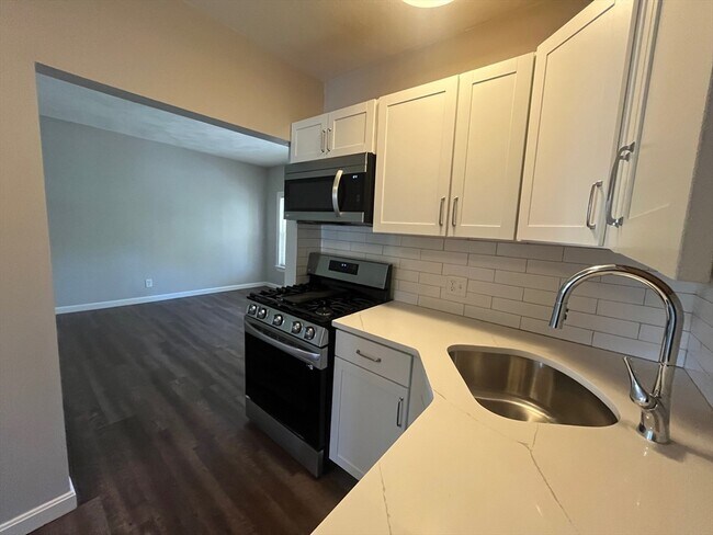268 River St in Waltham, MA - Building Photo - Building Photo