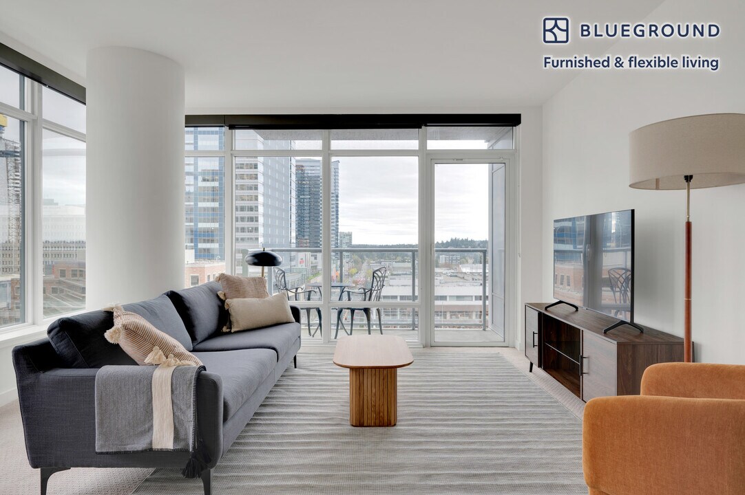 10351 NE 10th St-Unit -FL9-ID338 in Bellevue, WA - Building Photo