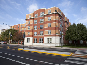 Churchview Senior Campus in Chicago, IL - Foto de edificio - Building Photo