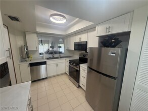 905 Augusta Blvd in Naples, FL - Foto de edificio - Building Photo