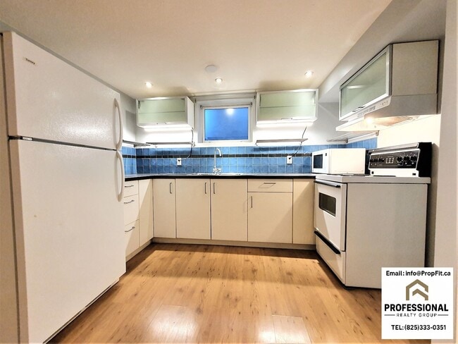 10455 159 St NW in Edmonton, AB - Building Photo - Building Photo