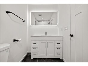 110920 Oak Knoll Terrace S in Minnetonka, MN - Building Photo - Building Photo