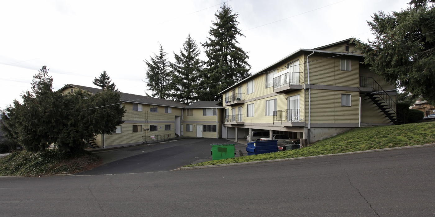 Tel Star Apartments in Vancouver, WA - Building Photo