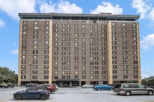 700 E 8th St, Unit 7L in Kansas City, MO - Building Photo