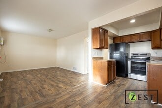 16217 Greenfield in Detroit, MI - Foto de edificio - Interior Photo