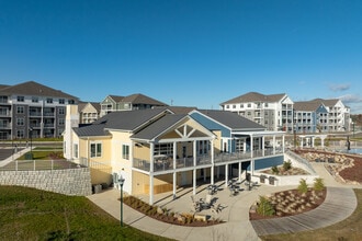 VC Park at Geauga Lake in Aurora, OH - Foto de edificio - Building Photo