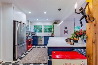 4006 N Stratford Rd NE in Atlanta, GA - Building Photo - Building Photo