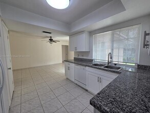 6802 SW 34th Ct in Miramar, FL - Building Photo - Building Photo