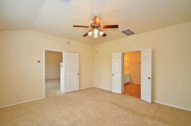 5327 Stonegate Dr in Richmond, TX - Building Photo - Building Photo