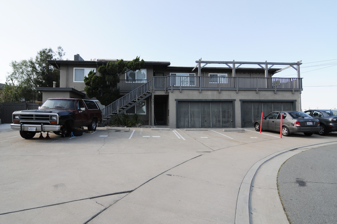 1031 Dennstedt Ct in El Cajon, CA - Foto de edificio