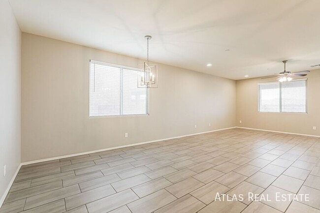 13046 N Murray Dr in Marana, AZ - Foto de edificio - Building Photo