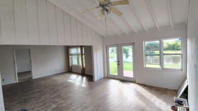 15548 Bottlebrush Cir in Delray Beach, FL - Foto de edificio - Building Photo