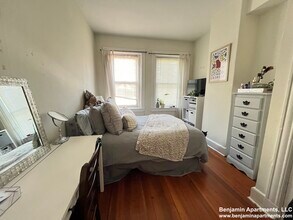 63 Brighton Ave, Unit 4 in Boston, MA - Foto de edificio - Building Photo