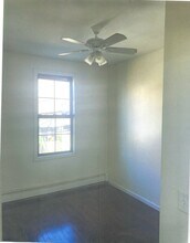 102 W 49th St, Unit 6 in Bayonne, NJ - Building Photo - Building Photo