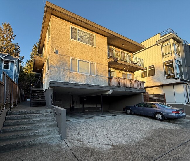2216 NW 59th St in Seattle, WA - Building Photo - Building Photo