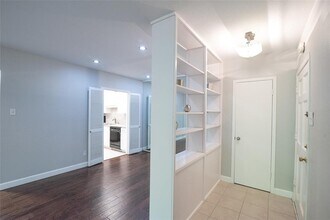 2238 S Piney Point Rd in Houston, TX - Building Photo - Building Photo