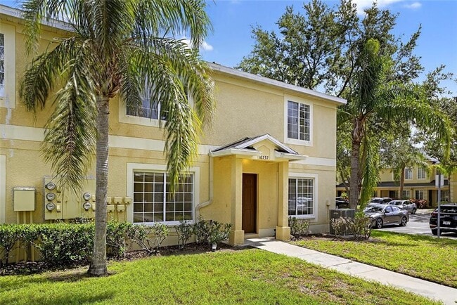 10737 Keys Gate Dr in Riverview, FL - Building Photo - Building Photo