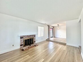 939 W 19th St in Costa Mesa, CA - Building Photo - Building Photo