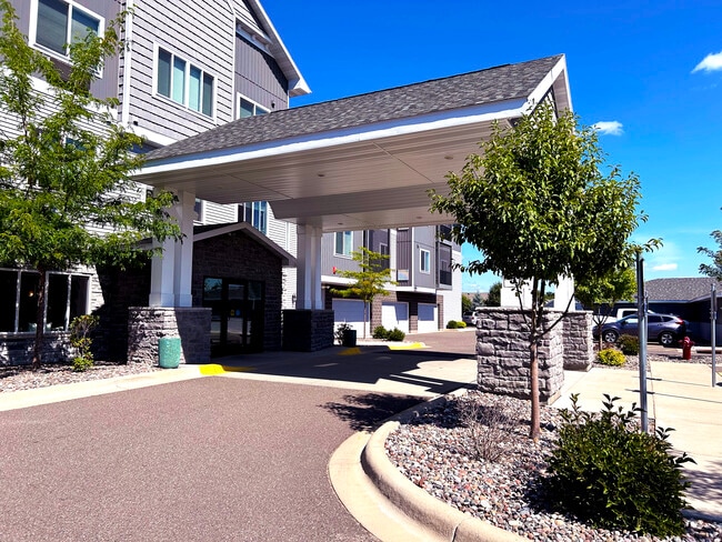 Roosevelt Garden Estates in Cambridge, MN - Building Photo - Building Photo