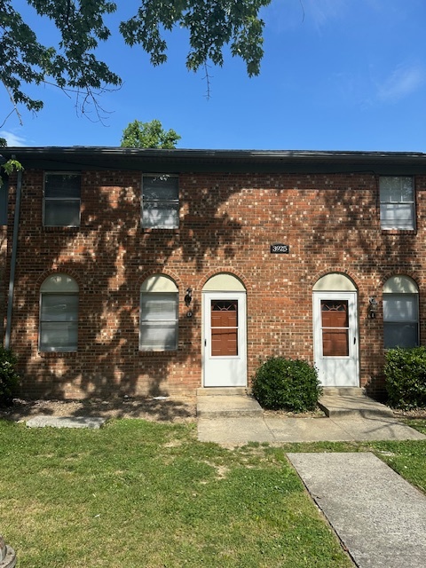 property at 3925 Overland Hts