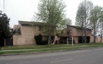 Second Street Apartments in Stanton, CA - Building Photo