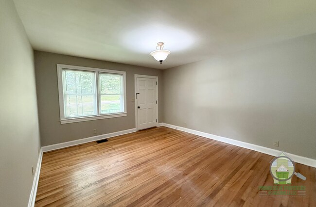 121A White Oak Dr in Greenville, SC - Building Photo - Building Photo