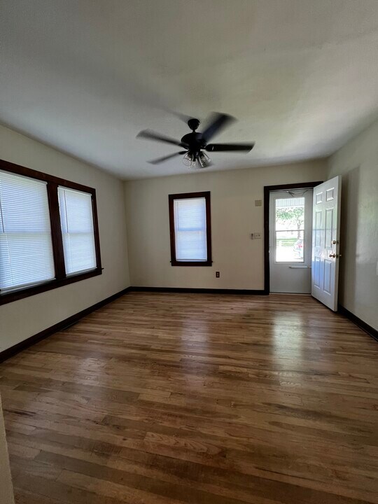 111 N Chanute St, Unit 111 in Rantoul, IL - Building Photo