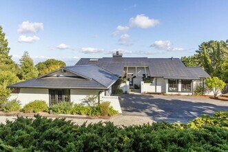 6 Friars Ln in Woodside, CA - Building Photo - Building Photo