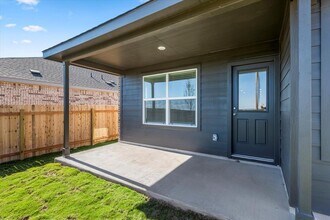 17701 Sage Thrasher Dr in Pflugerville, TX - Building Photo - Building Photo