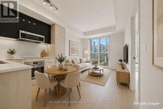 308 Jarvis St in Toronto, ON - Building Photo - Building Photo
