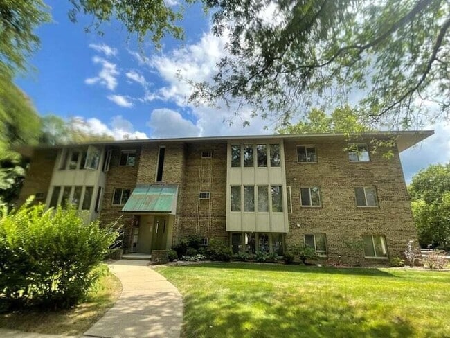 1400 Morton Ave, Unit 3A in Ann Arbor, MI - Building Photo - Building Photo