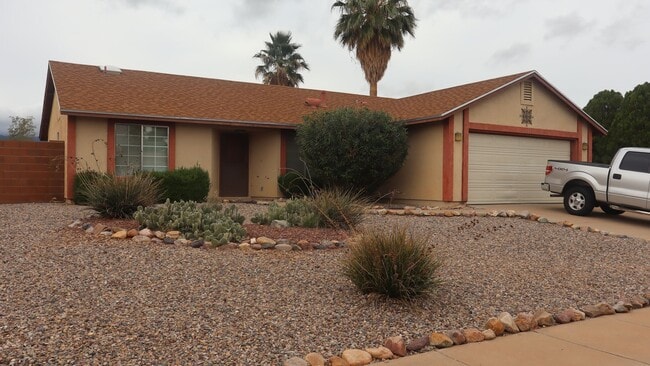 1676 Wildflower Dr in Sierra Vista, AZ - Building Photo - Building Photo