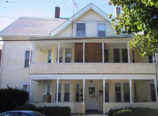 32 Cold Spring Pl in Woonsocket, RI - Building Photo