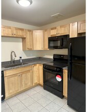 305 Lime Kiln Rd in South Burlington, VT - Building Photo - Building Photo