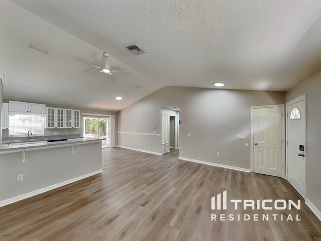413 Glenwood Ave in Osprey, FL - Building Photo - Building Photo