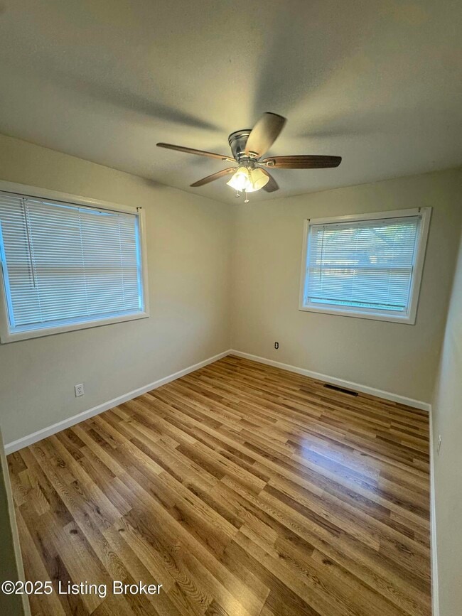 3305 Ethelwood Dr in Louisville, KY - Building Photo - Building Photo
