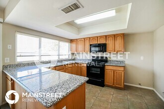 7148 W Merrell St in Phoenix, AZ - Building Photo - Building Photo