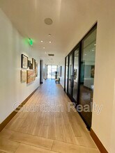 223 Sun Glaze Ave in Henderson, NV - Foto de edificio - Building Photo