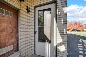 31 Wellington Ave in Mundelein, IL - Building Photo - Building Photo