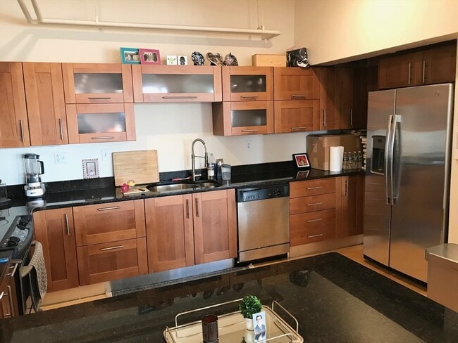 96 South St, Unit 10-4 in Boston, MA - Foto de edificio - Building Photo